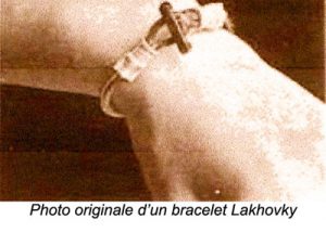 Lakhovsky, bracelet modèle ancien
